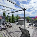 Sloneczny Chelm - W Gorach, Prywatna Sauna Jacuzzi Balia W Cenie, Spa, Grill, Stok Narciarski Myslenice, Sciezki Rowerowe, Rzeka Raba, Widok Na Tatry Apartment