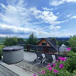Apartment Sloneczny Chelm - W Gorach, Prywatna Sauna Jacuzzi Balia W Cenie, Spa, Grill, Stok Narciarski Myslenice, Sciezki Rowerowe, Rzeka Raba, Widok Na Tatry Myslenice