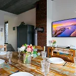 Apartment Sloneczny Chelm - W Gorach, Prywatna Sauna Jacuzzi Balia W Cenie, Spa, Grill, Stok Narciarski Myslenice, Sciezki Rowerowe, Rzeka Raba, Widok Na Tatry Myslenice